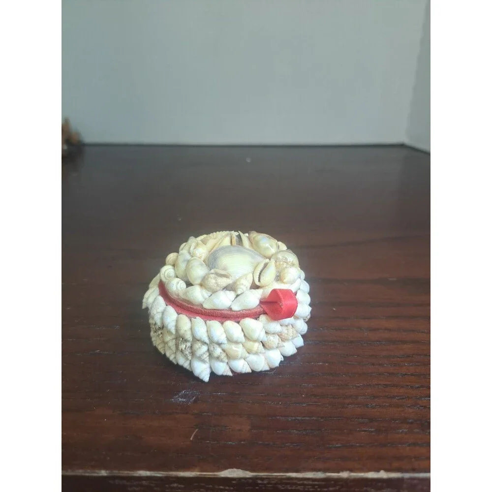 Handmade Round Seashell Tribket Box With Red Velvet Lining